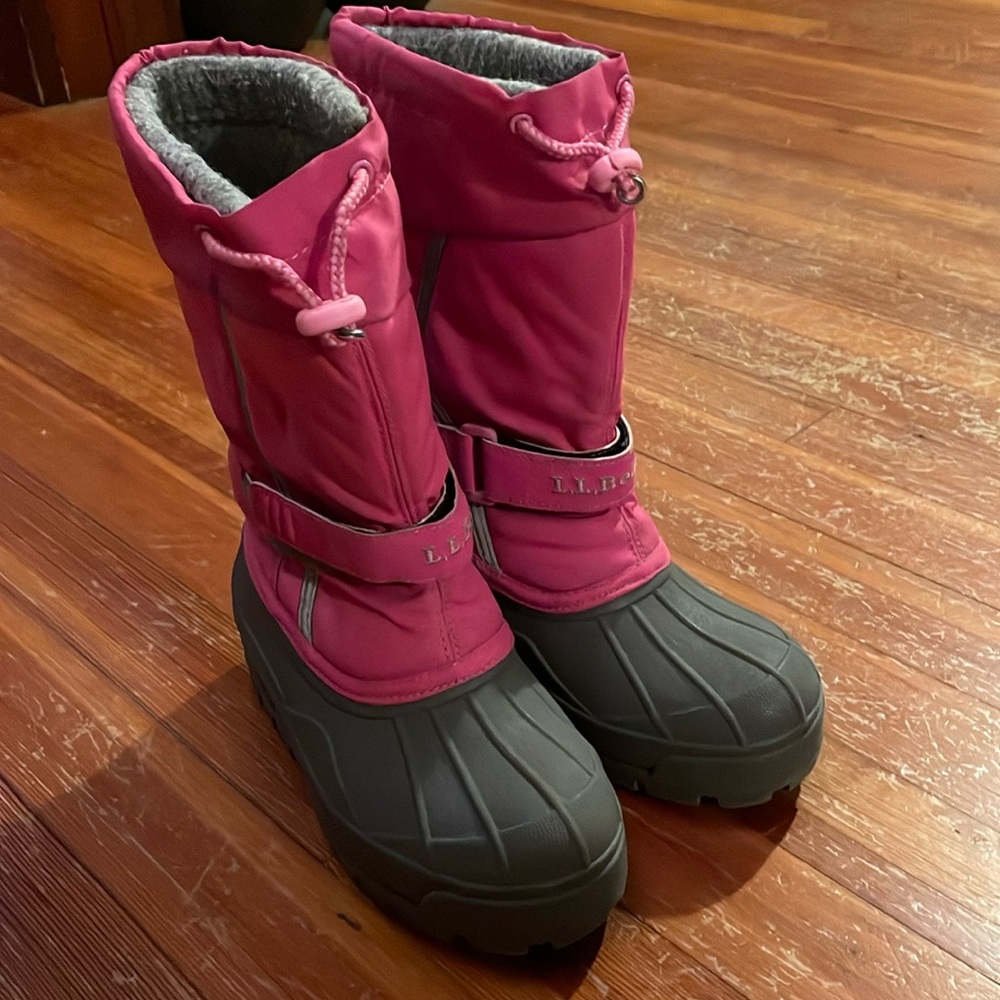 LL Bean girls boots size 1